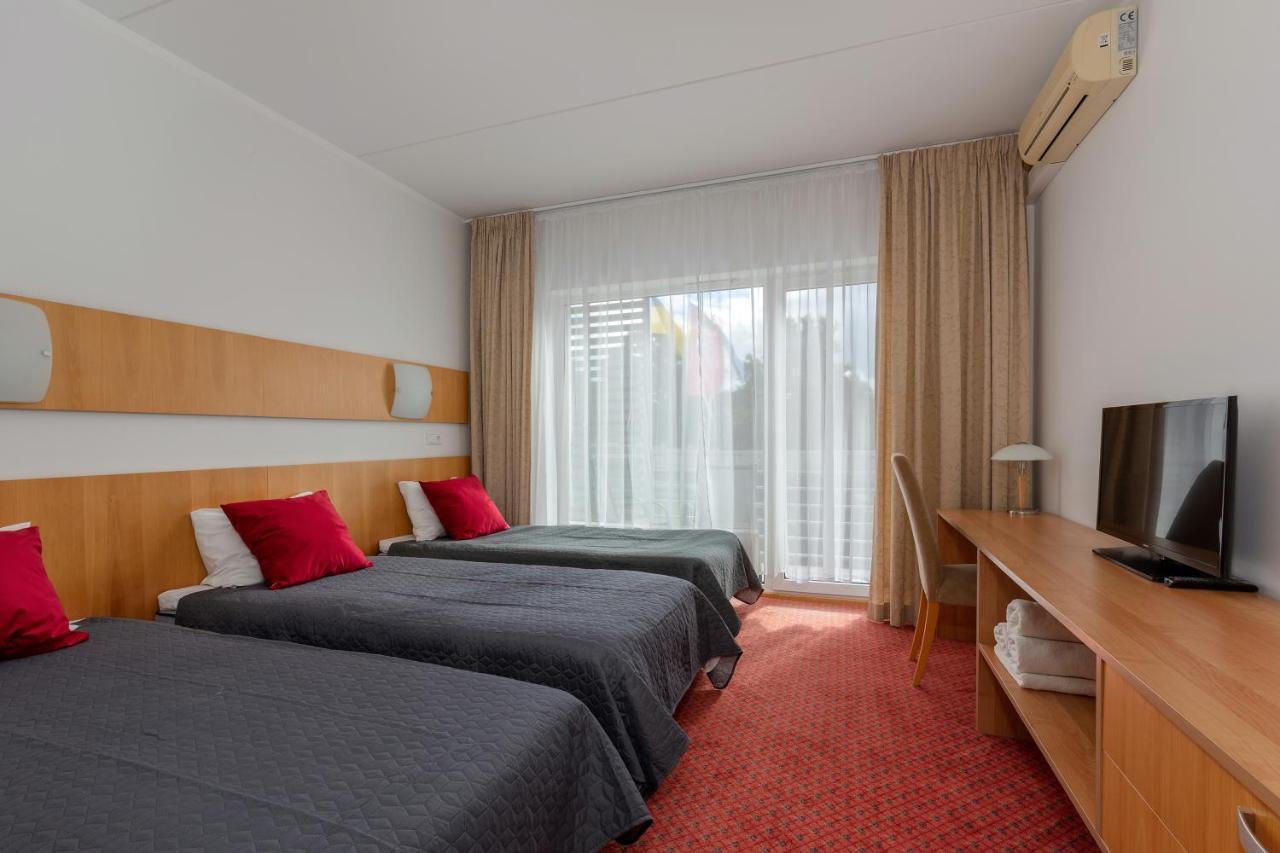 Raadimoisa Hotell Tartu Buitenkant foto