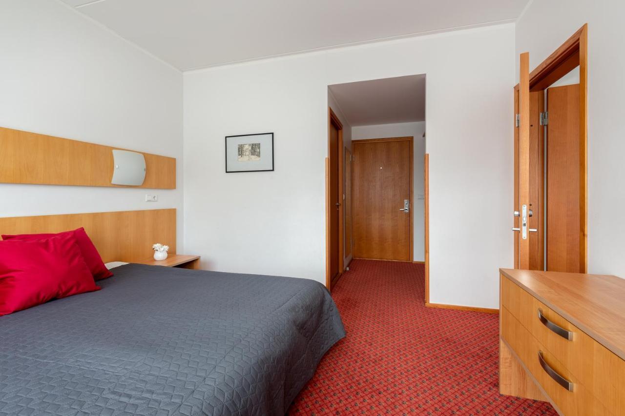 Raadimoisa Hotell Tartu Buitenkant foto