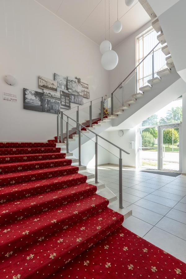 Raadimoisa Hotell Tartu Buitenkant foto