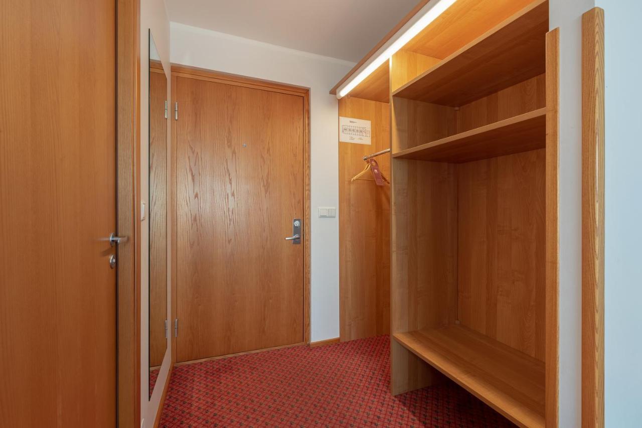 Raadimoisa Hotell Tartu Buitenkant foto
