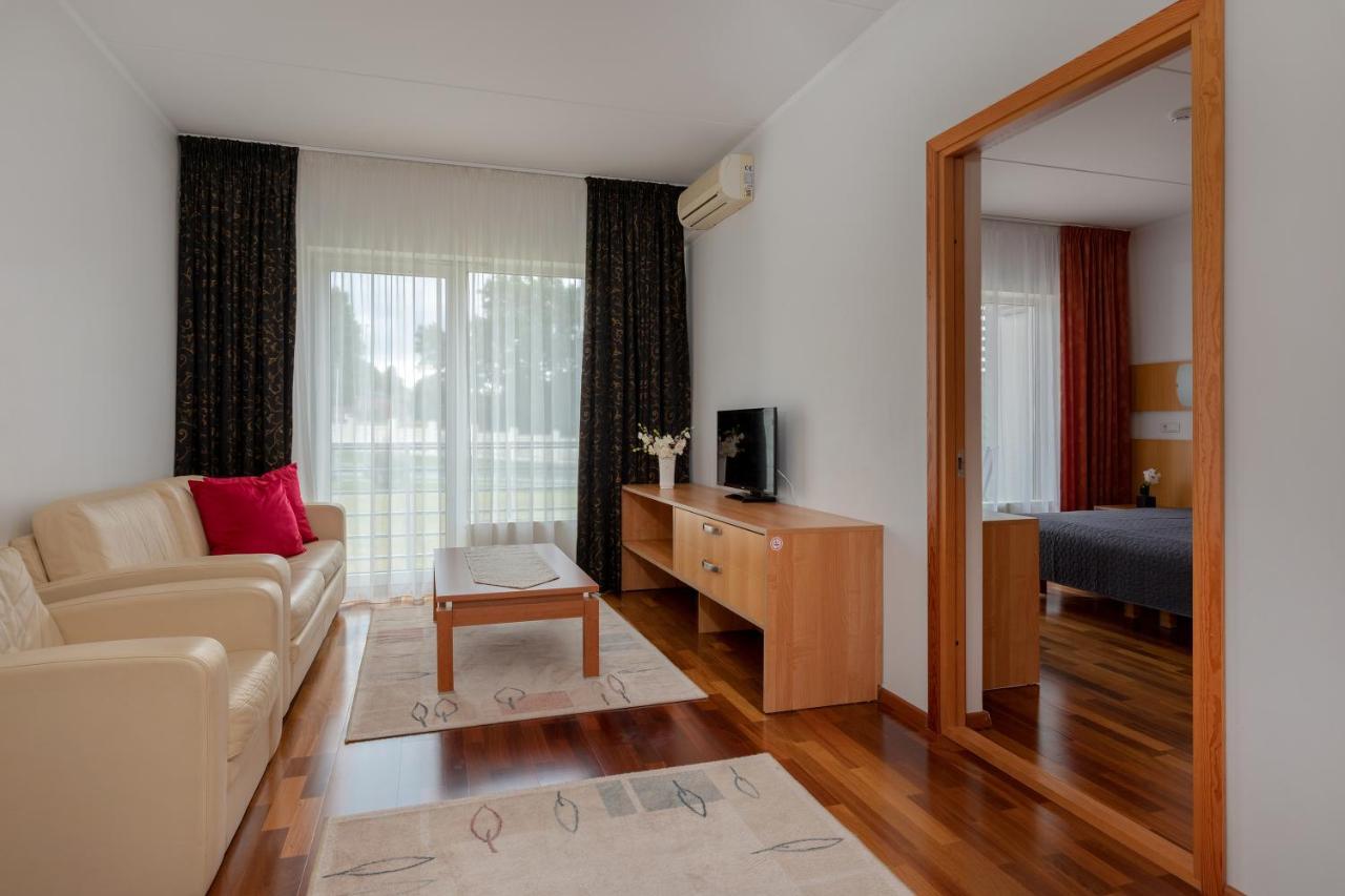 Raadimoisa Hotell Tartu Buitenkant foto