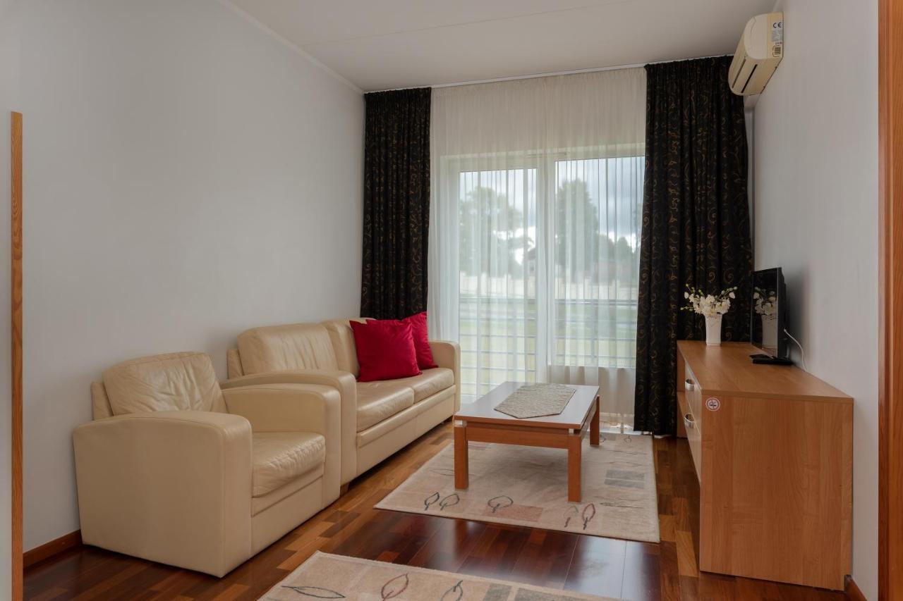 Raadimoisa Hotell Tartu Buitenkant foto