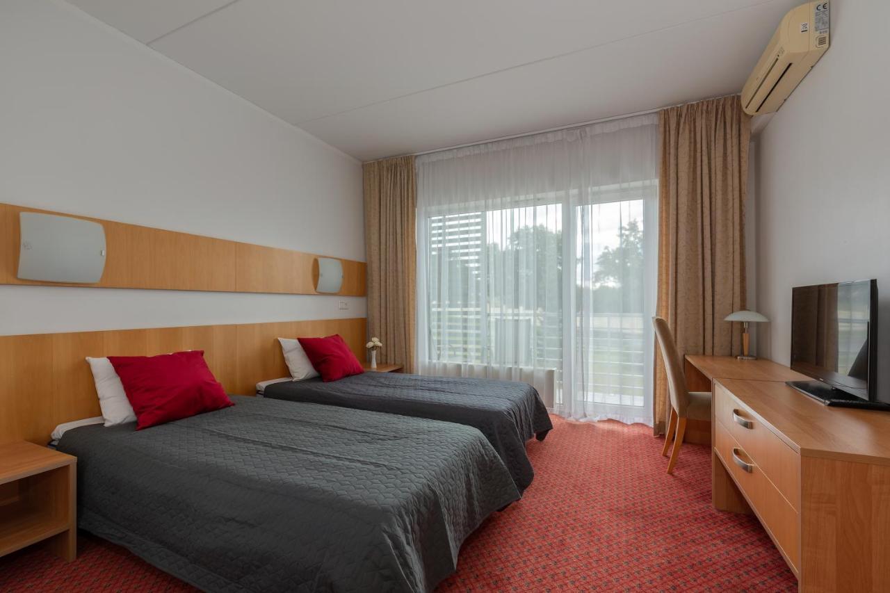 Raadimoisa Hotell Tartu Buitenkant foto