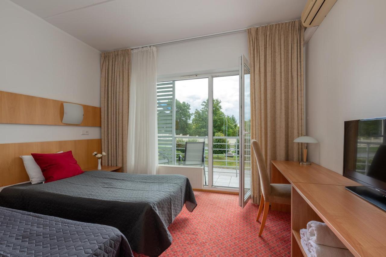 Raadimoisa Hotell Tartu Buitenkant foto