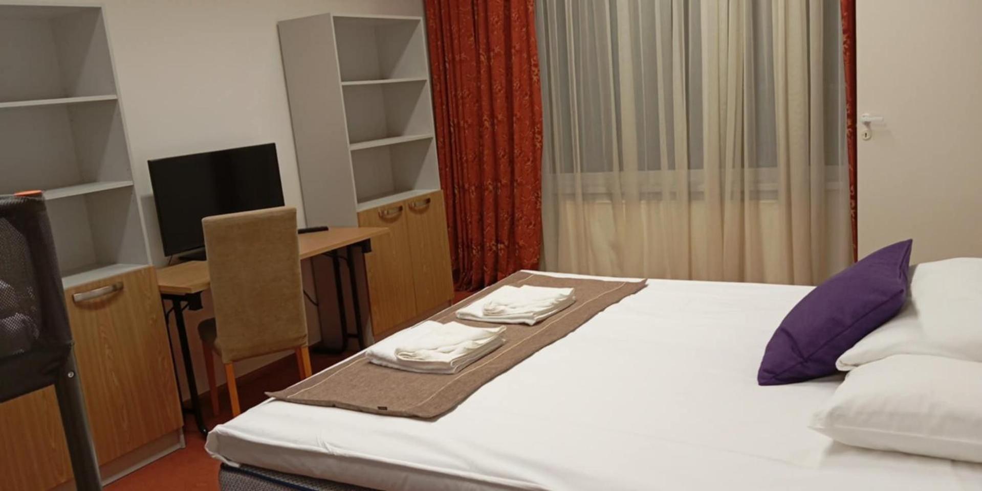 Raadimoisa Hotell Tartu Buitenkant foto