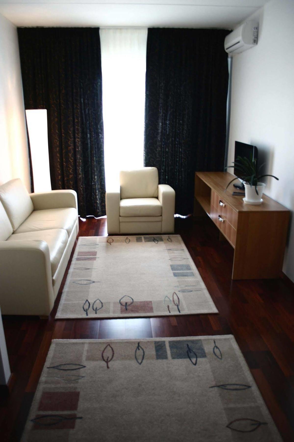 Raadimoisa Hotell Tartu Buitenkant foto
