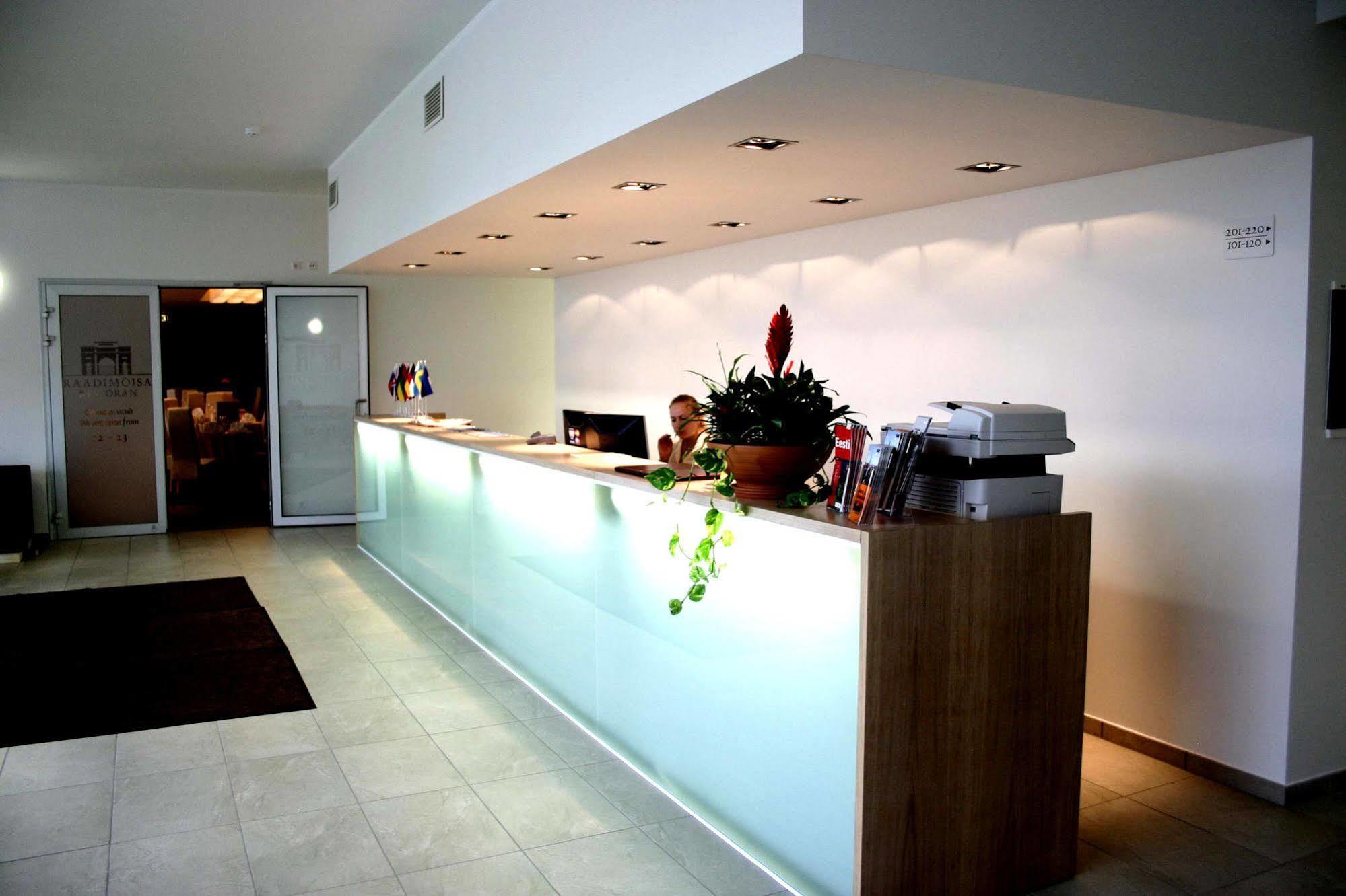 Raadimoisa Hotell Tartu Buitenkant foto
