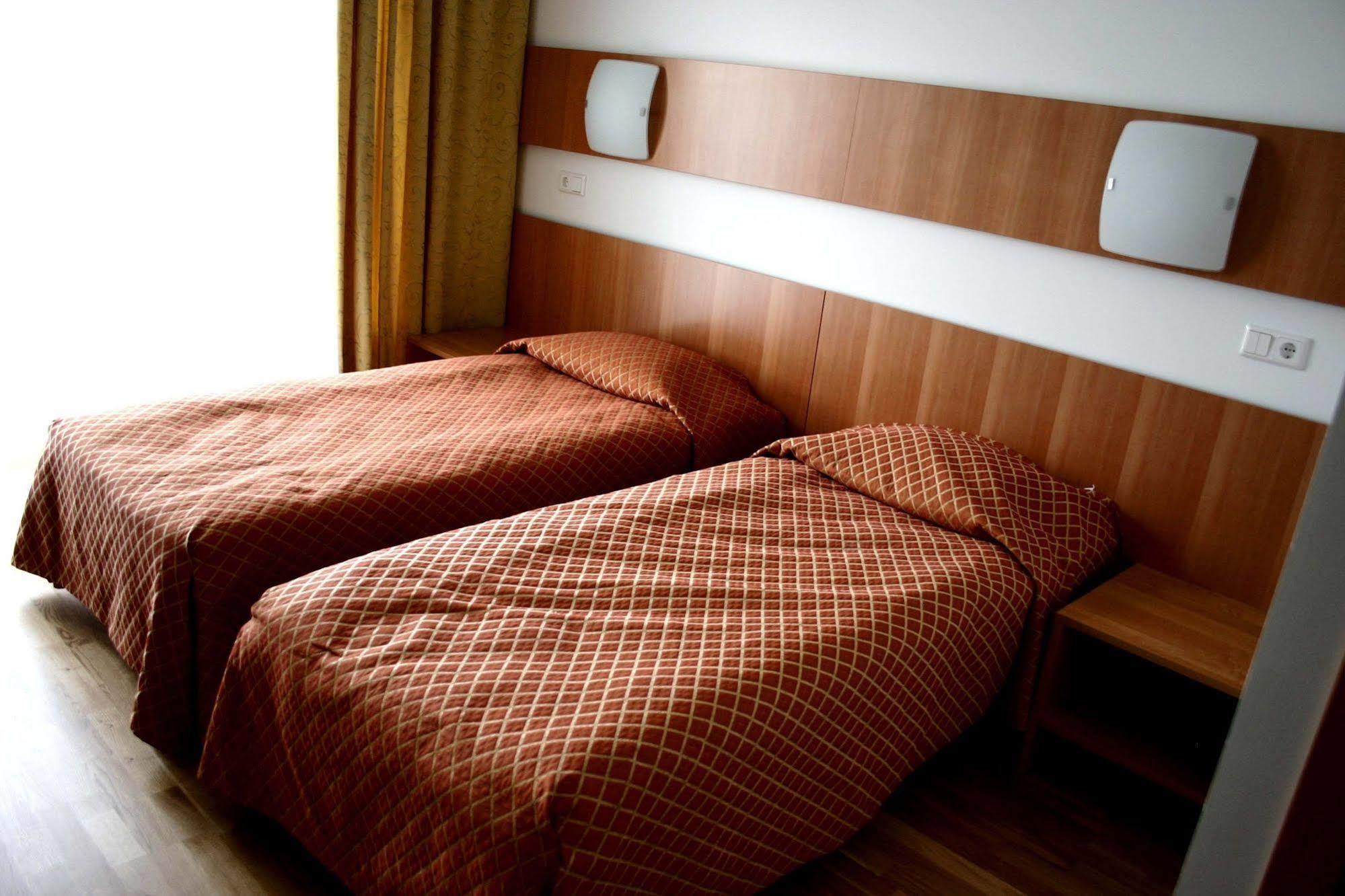 Raadimoisa Hotell Tartu Buitenkant foto