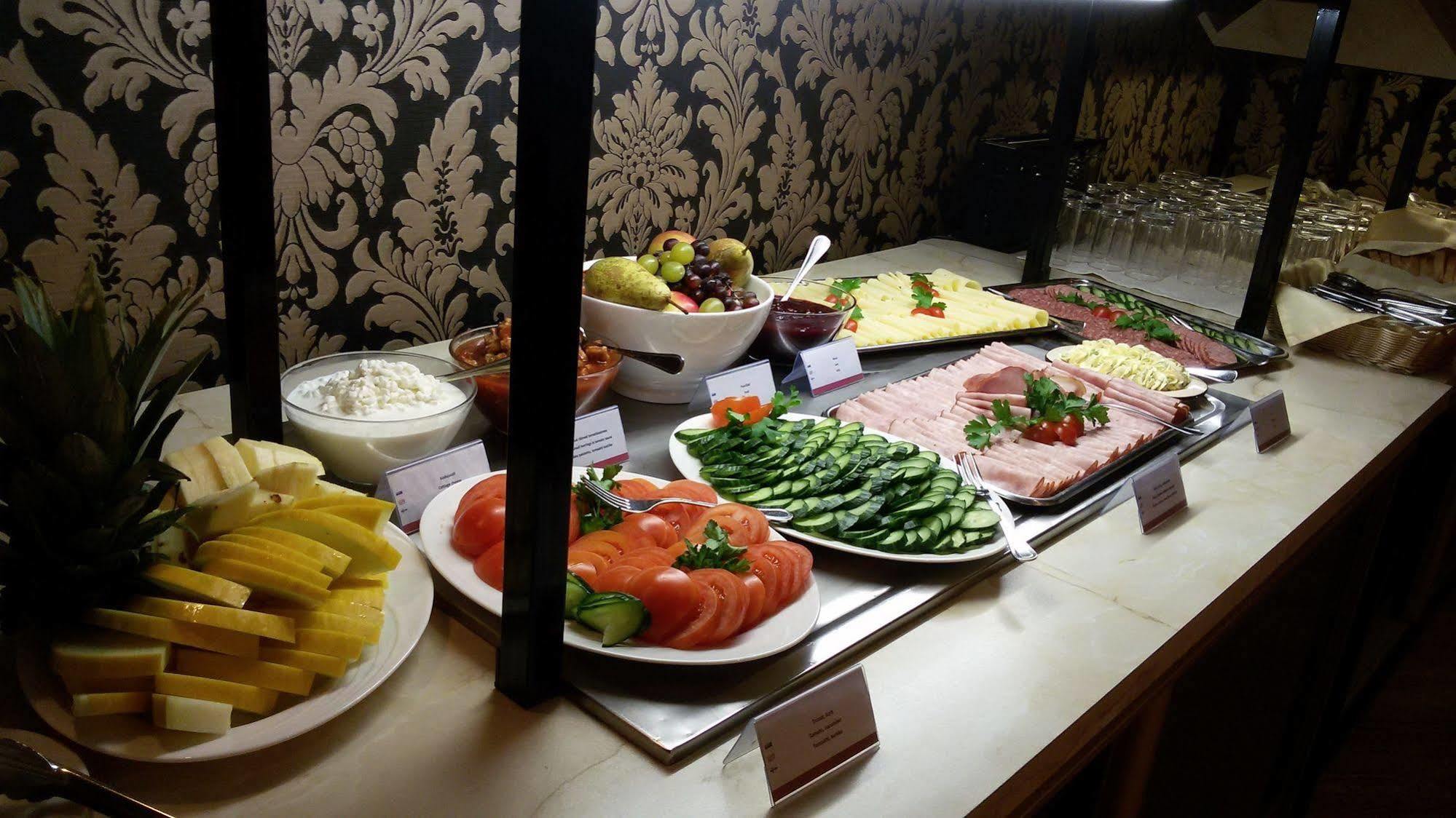 Raadimoisa Hotell Tartu Buitenkant foto