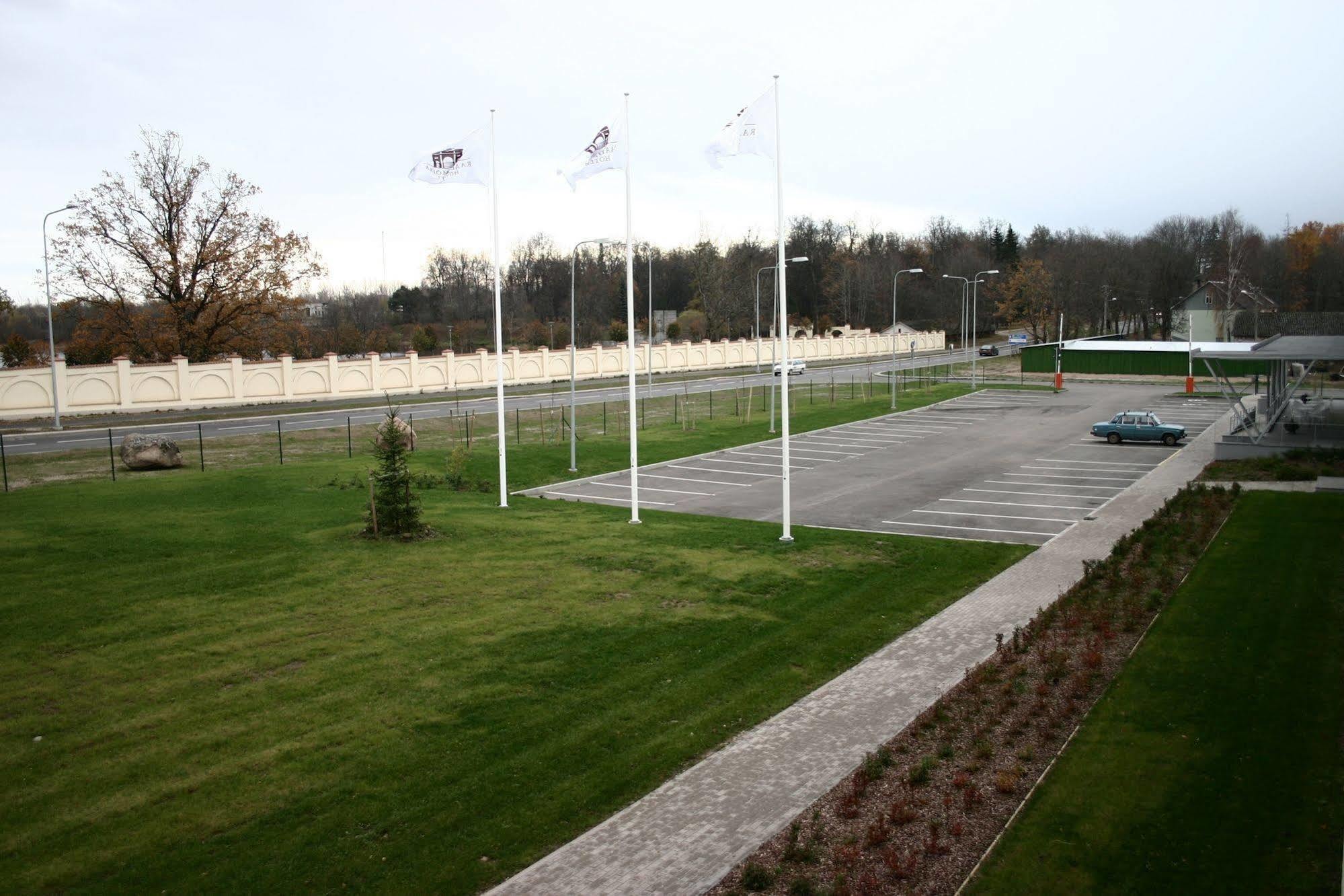 Raadimoisa Hotell Tartu Buitenkant foto